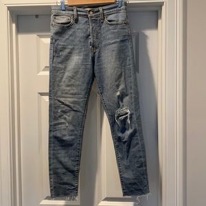 Levi’s wedgie skinny size 28 skinny crop fit